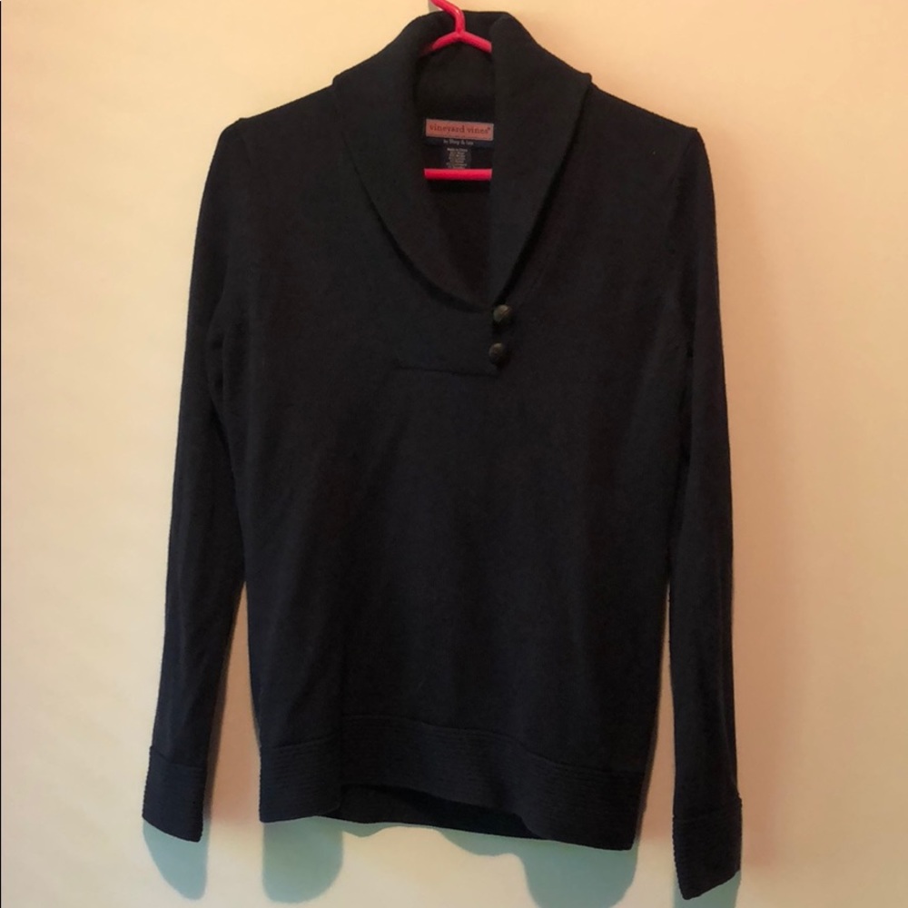 Vineyard Vines sweater